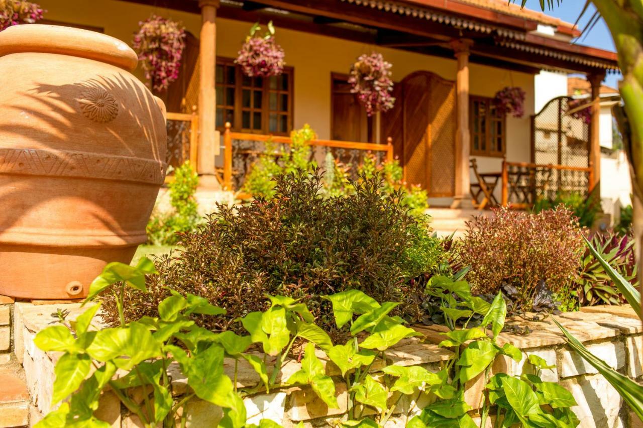 Hotel Kololo 3*